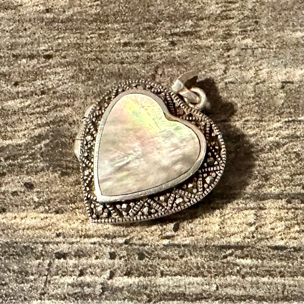 Heart Shape Sterling Silver/Marcasite/Dark Shell Locket Pendant